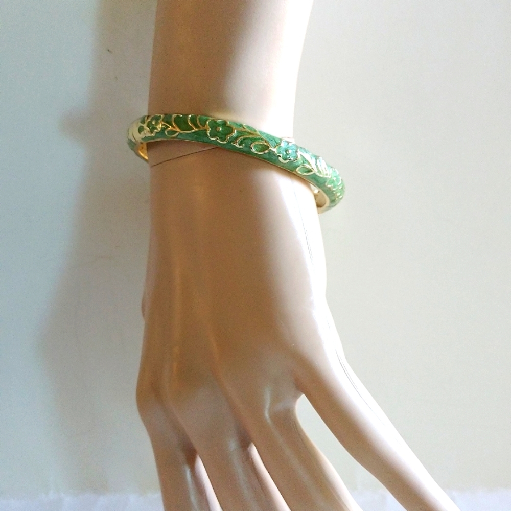 VINTAGE CHINESE HINGED GREEN ENAMEL GOLD FLOWERS BRACELET J.L. XING - Picture 2 of 7